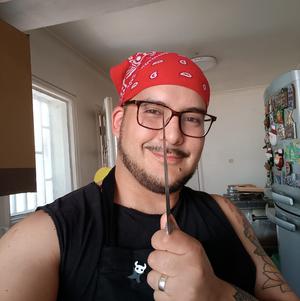 Tomás