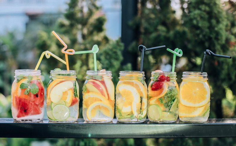 Fresh Summer Cocktails with Fruits